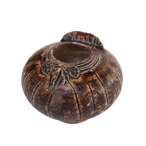 Antica pentola ceramica a - pentola, in
